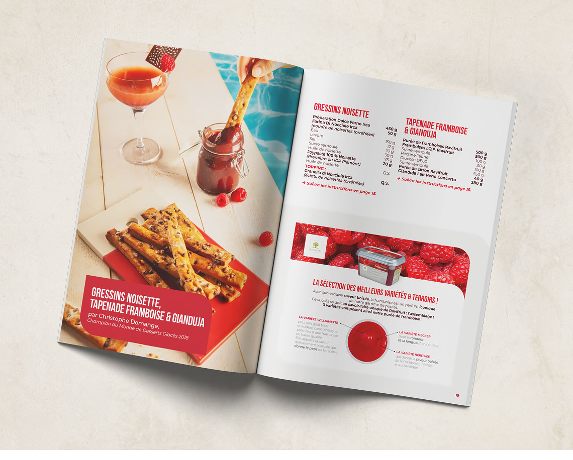 Double page recette du livret Apéritivo présentant un panettone salé aux olives, tomates confites et herbes de Provence et son encart publicitaire produit.